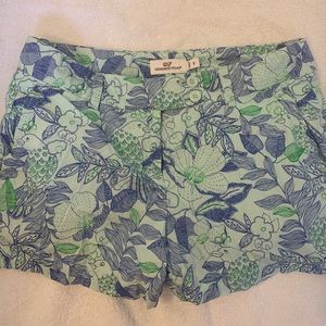 Vineyard Vines shorts